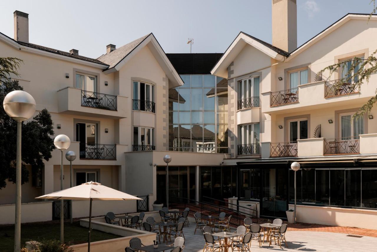 Hotel Pax Torrelodones Exteriör bild